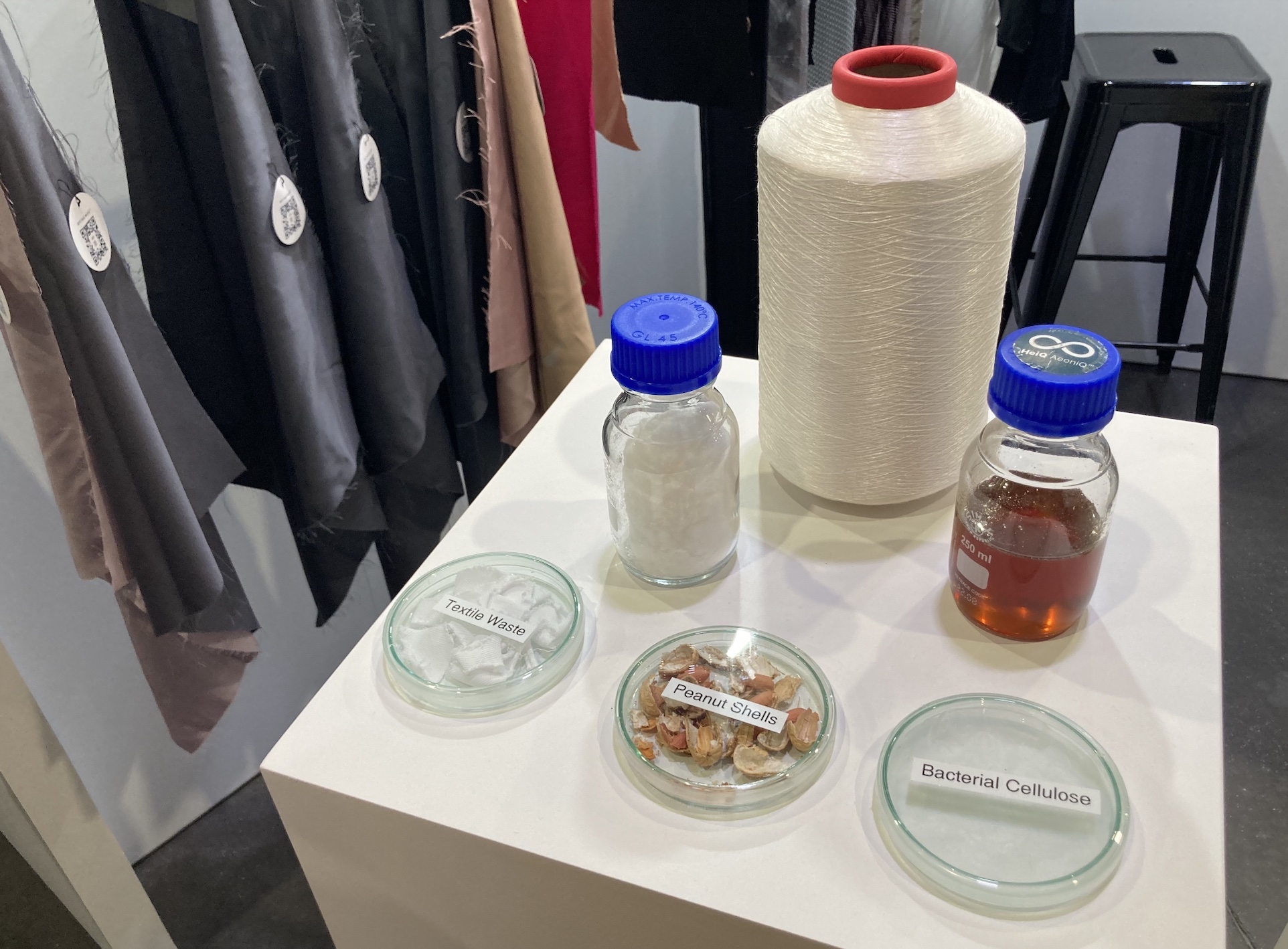 HeiQ AeoniQ yarn and raw materials at Future Fabrics Expo. © Anne Prahl