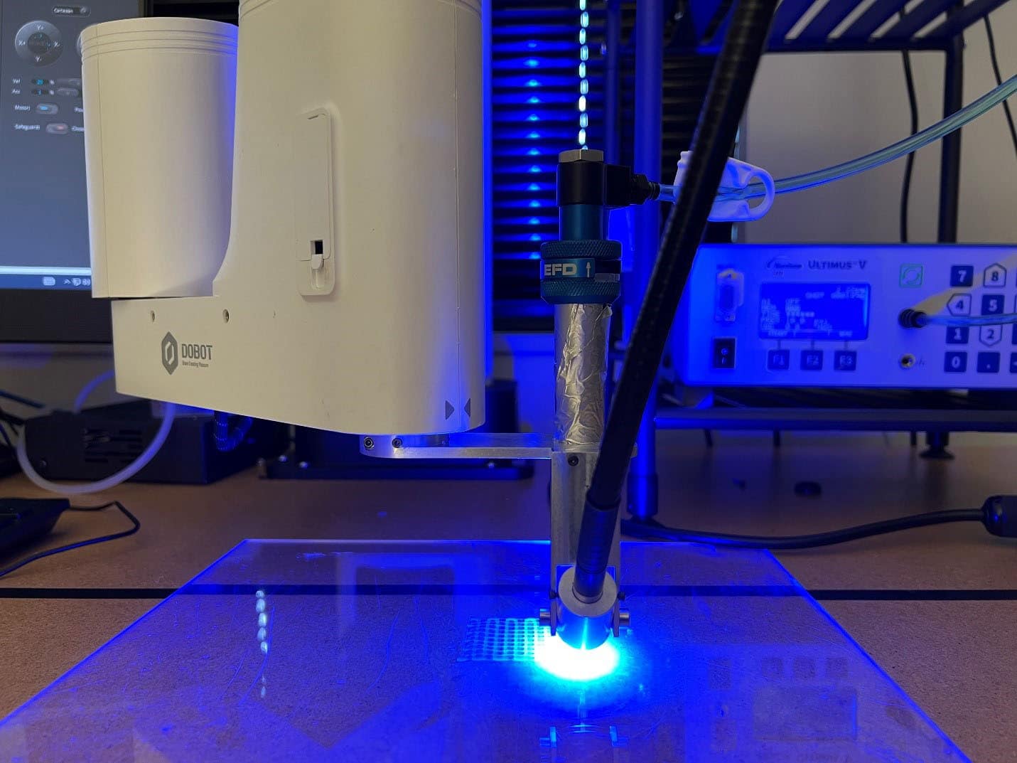 CO2 filter being 3D printed using a hydrogel material that can hold the carbonic anhydrase © NC State